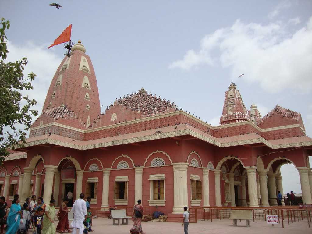 Nageshwar-Temple-Lord-Shiva-Jyotirlinga